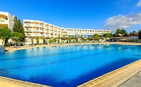 Sovereign Beach Hotel 5*